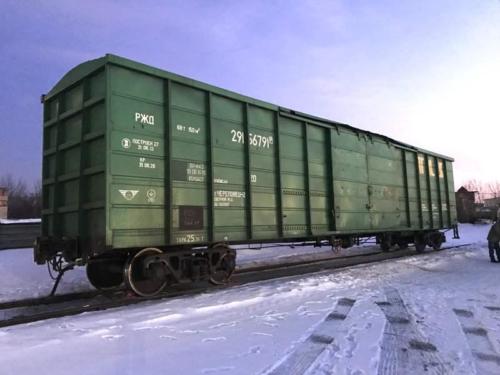 Погрузка крытого вагона в Бурею
